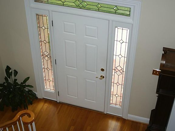 4th image of 705 Glendevon Ct N