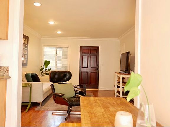 2nd image of 16144 W Sunset Blvd