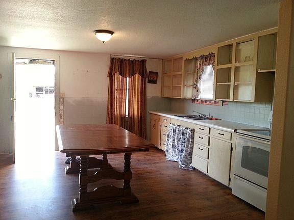 2nd image of 13702 N Fm 81