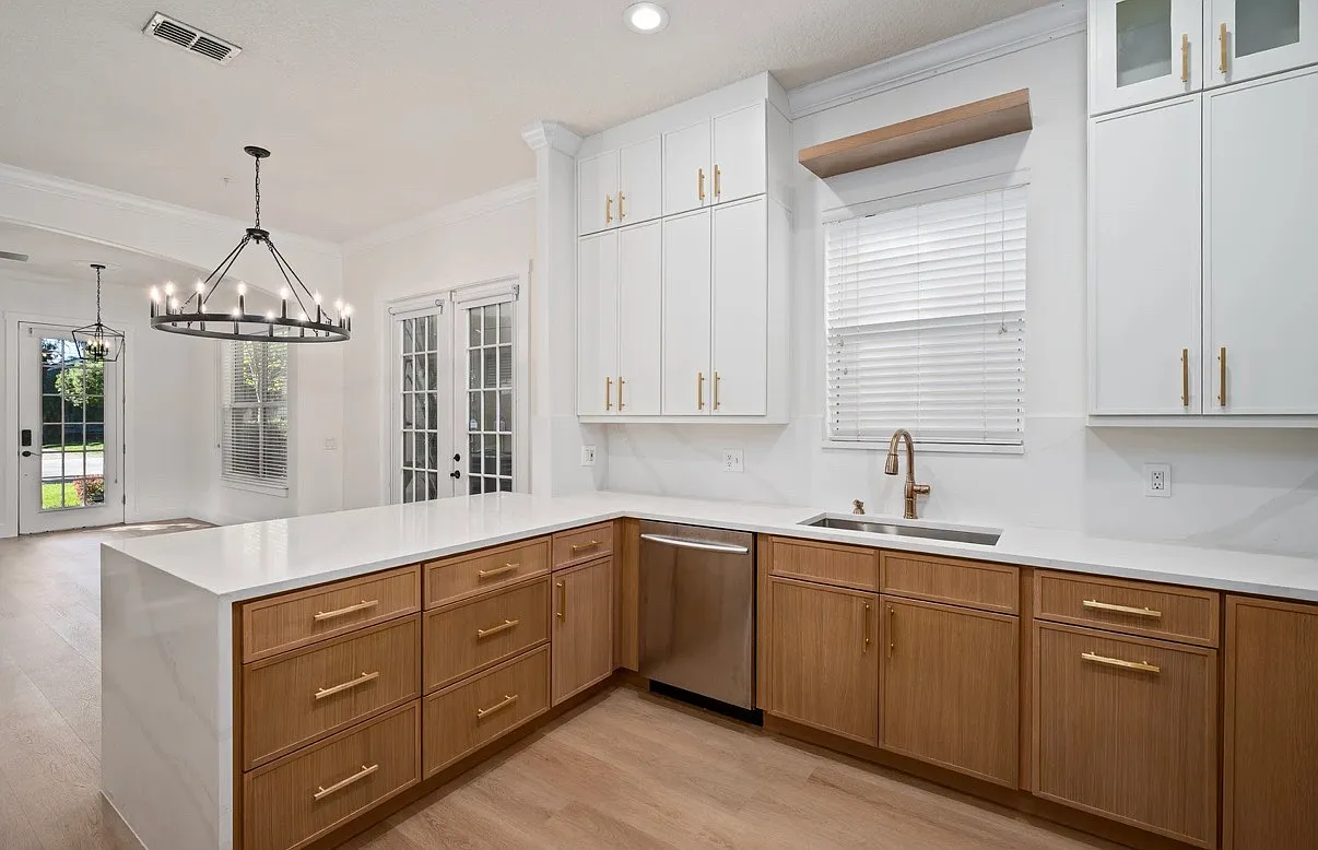 3 bed, 2.5 bath, 1598 sqft, $3,450 — Photo 4
