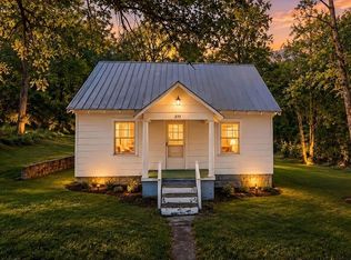 211 Walton Rd, Radford, VA 24141