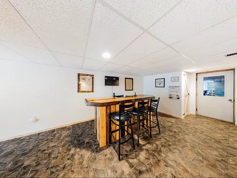 1925 E Mitten Lake Ln — Photo 10
