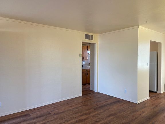 5th image of 620 S Muriel Dr