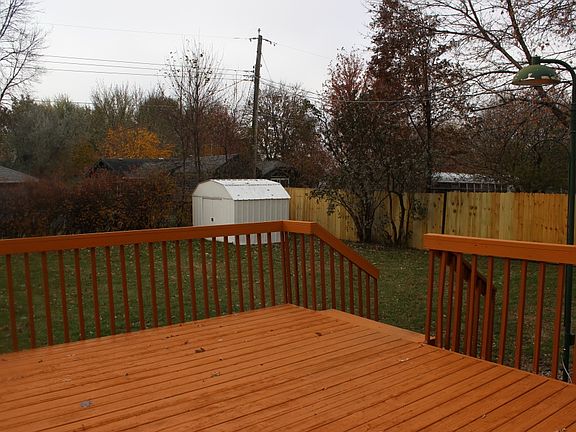 Large deck to fenced yard