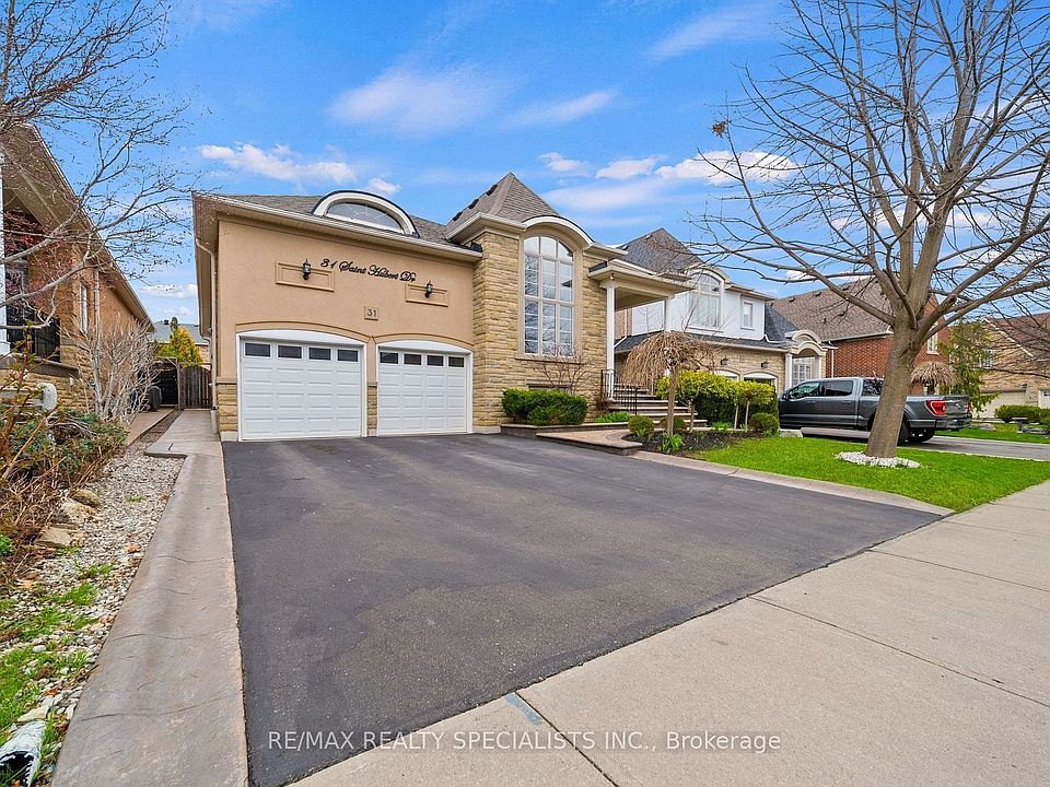 1st image of 31 Saint Hubert Dr