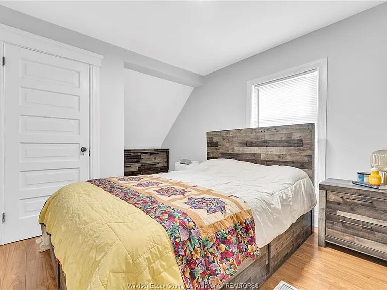 521 Windermere Rd — Photo 19