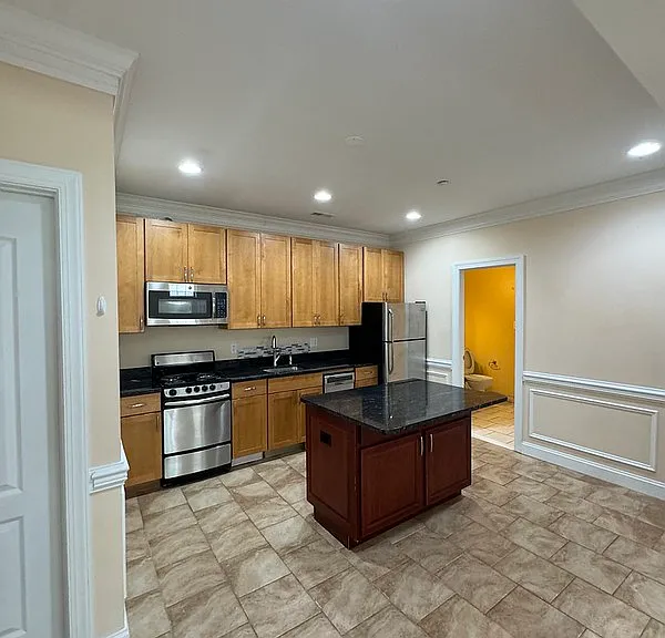 729 W Montgomery Ave #A — Photo 16