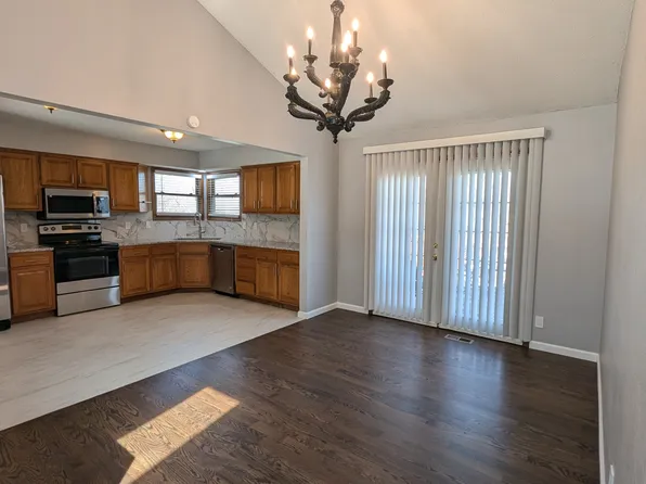 6134 W 158th St, Overland Park, KS 66223