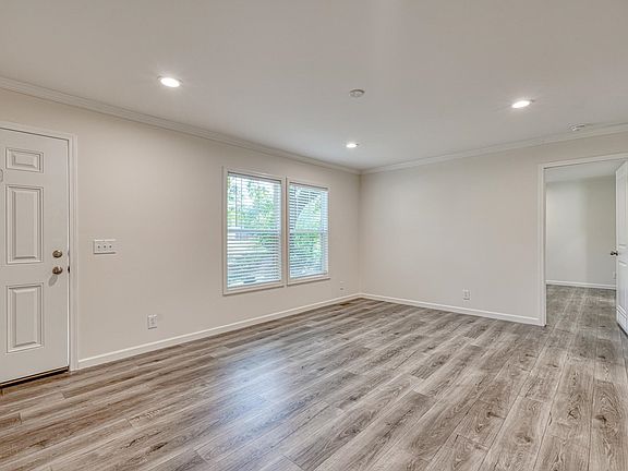 4th image of 182 Roark Rd