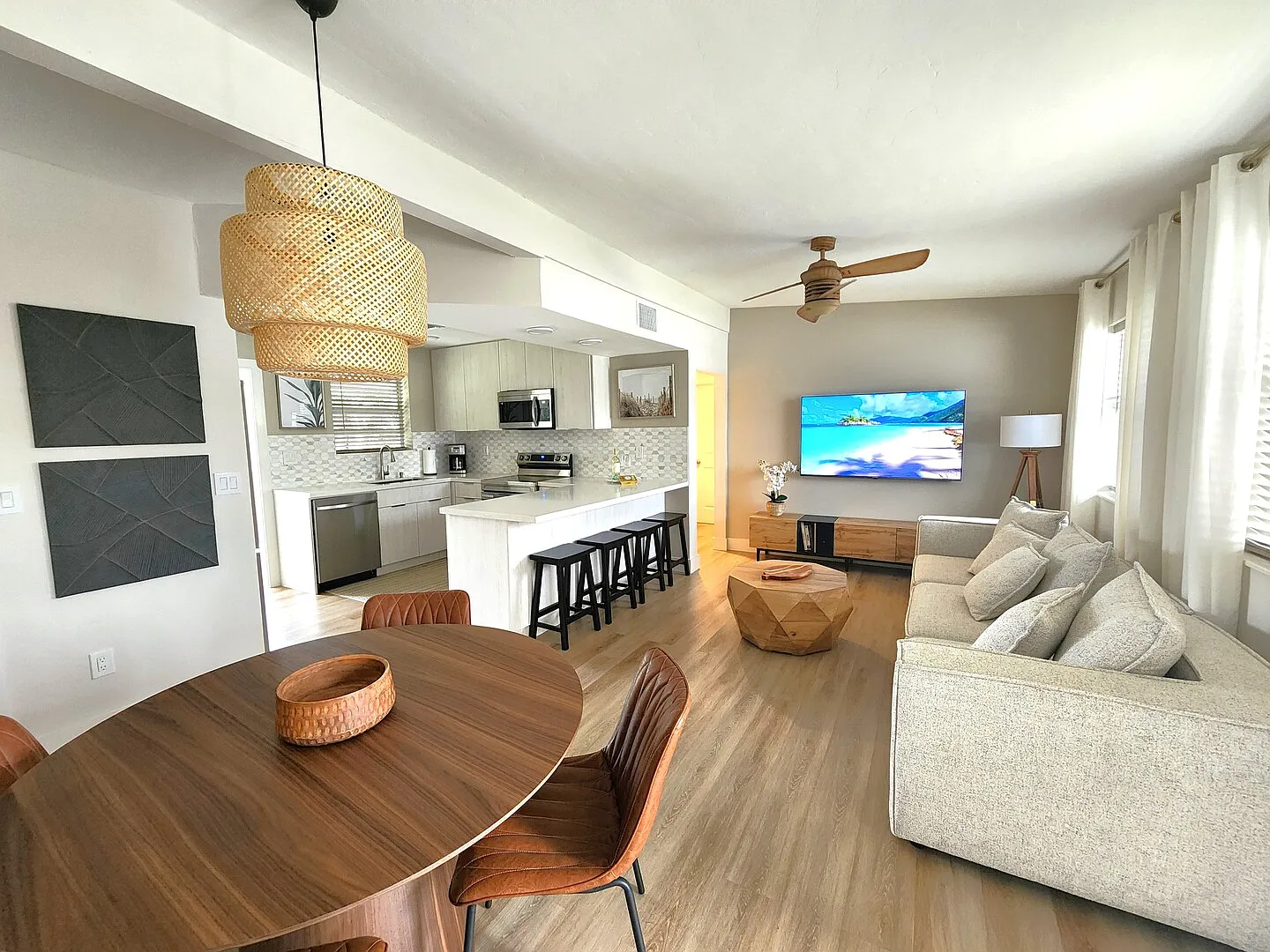 Cristy's Beach House — Photo 2