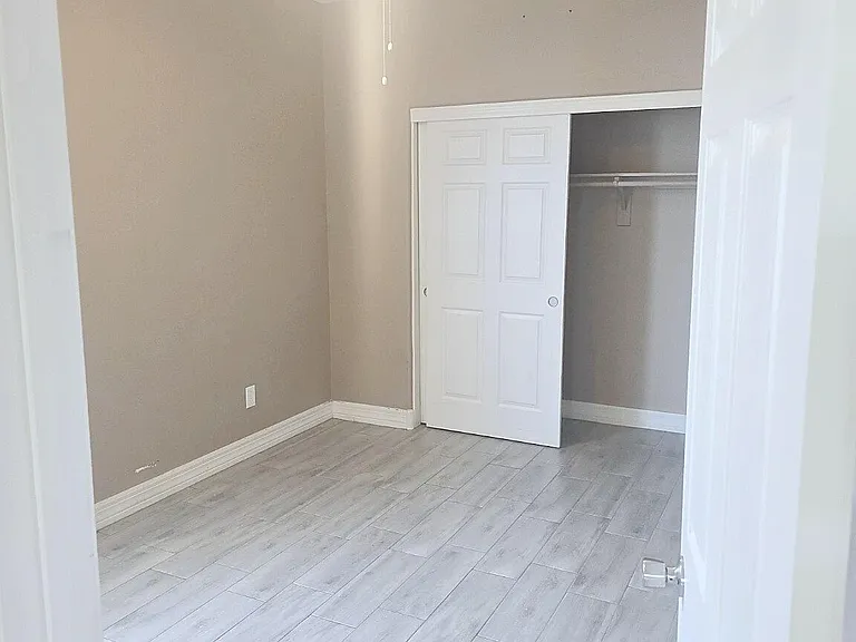 16792 W Gwen St — Photo 4