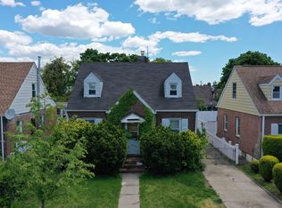 13033 217th St, Springfield Gardens, NY 11413