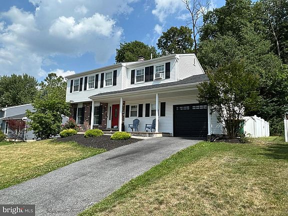 5th image of 21 Matthew Dr