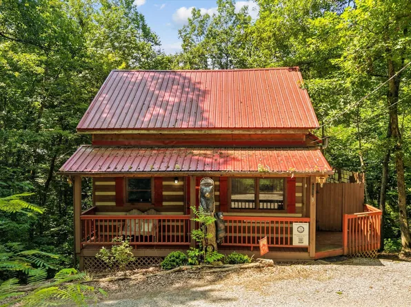 1918 Charles Lewis Way #U3, Sevierville, TN 37876