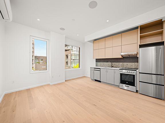 4th image of 41-15 24th St #404