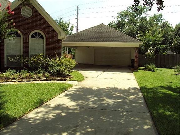 2nd image of 4930 Canterbury Ln