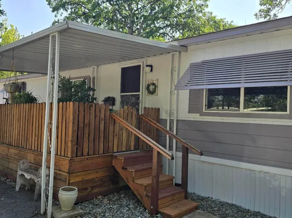 400 Hiram Page Rd Space 85, Yreka, CA 96097