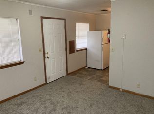 1102 Cottonwood St APT 4, Emporia, KS 66801