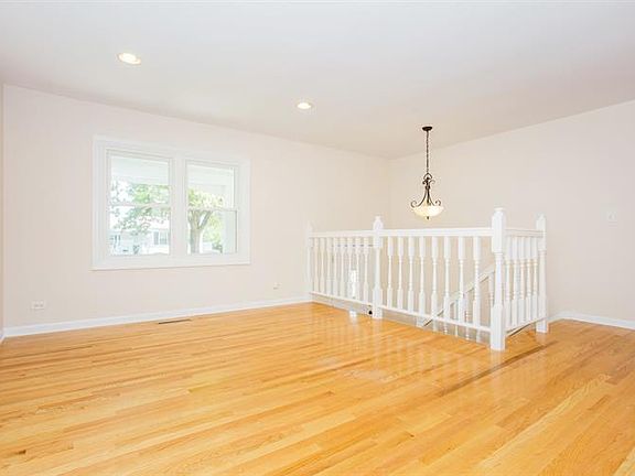 4th image of 317 Mark Ave