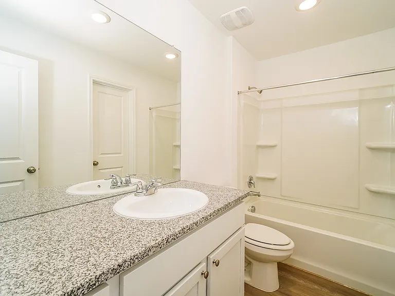 435 Filibusters Trl — Photo 11
