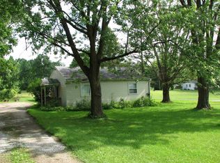 2016 W Dupont Rd, Fort Wayne, IN 46818