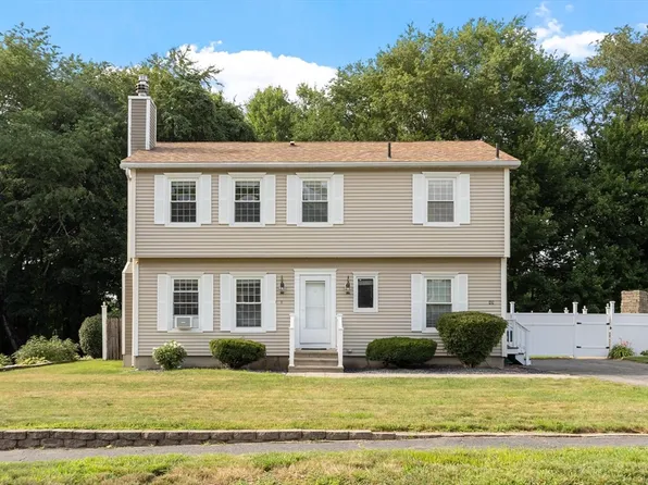 49 Shawna St, Fitchburg, MA 01420
