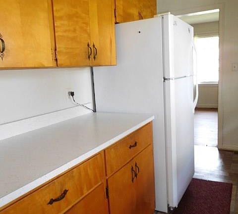 4th image of 3328 Kemble Ave