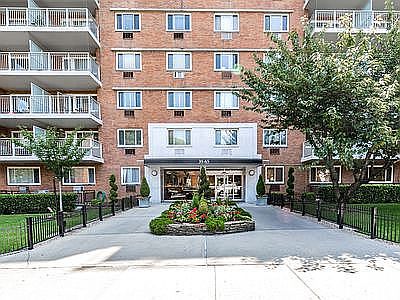 1st image of 3965 52nd St