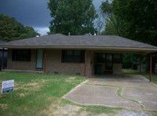 1107 E Oak St, Winnfield, LA 71483