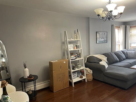 5th image of 401 Bloomfield St #3