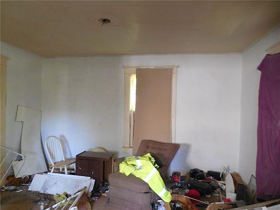 3rd image of 201 N Oakland Ave