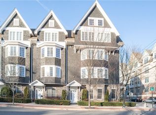 37 1st St, Pelham, NY