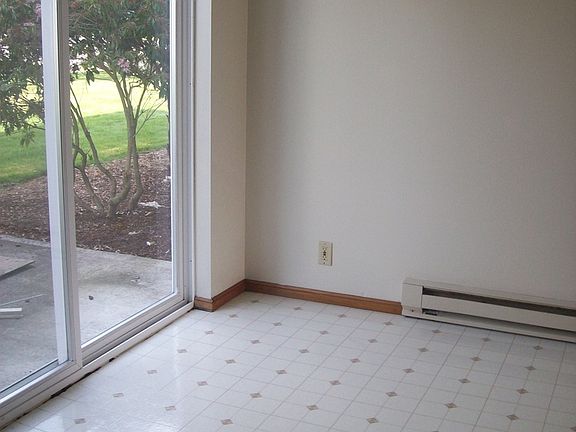 3rd image of 2305 Pacific St #402