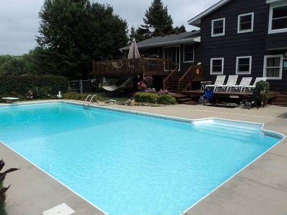 3rd image of 13972 W Oakgreen Cir S