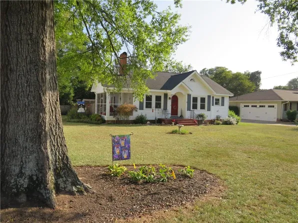 209 W Fairmount Ave, Cedartown, GA 30125