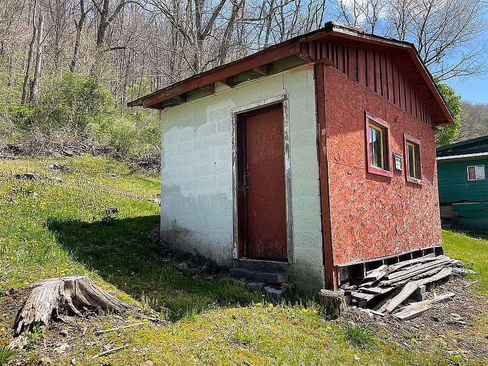 2nd image of 207 Johnstown Rd