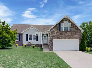 1500 Old Farm Trl, La Vergne, TN 37086