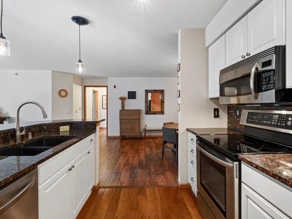 8530 Greenway Blvd Unit 307, Middleton, WI 53562