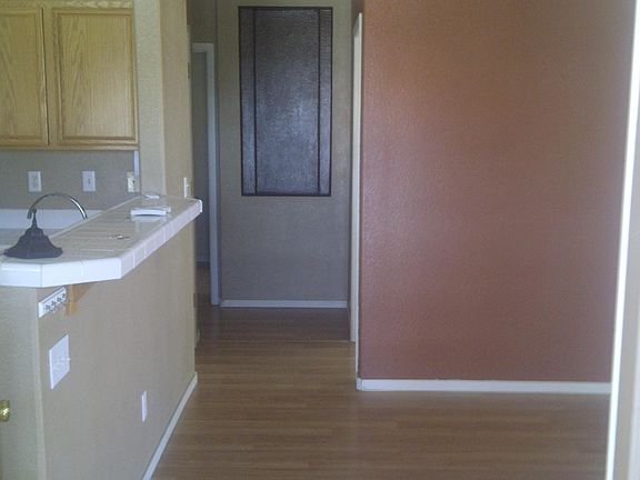 4th image of 2110 N Los Feliz St #2010