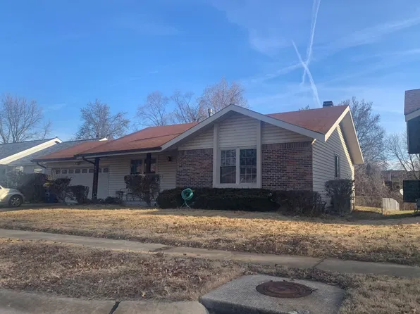944 Justice Ct, Florissant, MO 63034