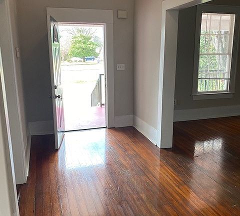 4th image of 1021 Queen City Ave #1021
