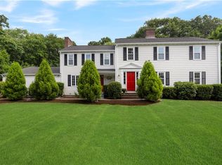 95 Red Barn Ln, East Greenwich, RI 02818