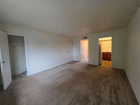 5th image of 935-937 Holladay St #939