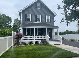 53 5th Ave, Bay Shore, NY 11706