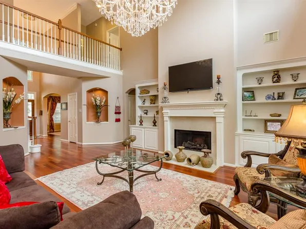 6015 Parkwood Pl, Sugar Land, TX 77479