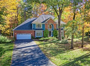 13 Cobble Hill Dr, Gansevoort, NY 12831