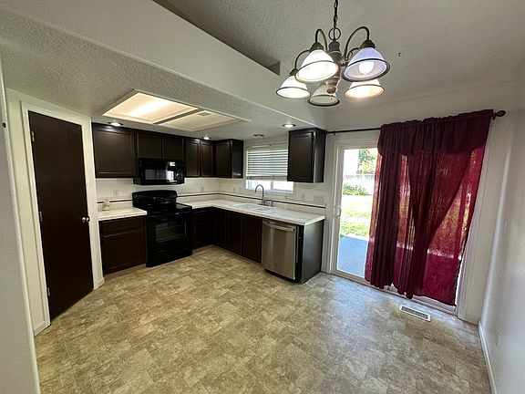 5th image of 506 Stony Meadow Dr