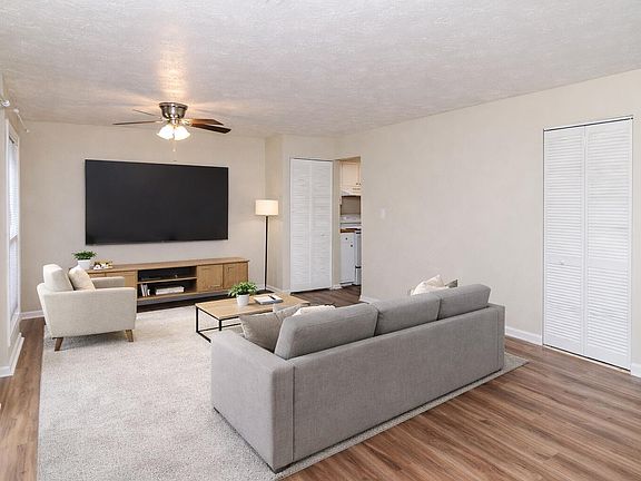 4th image of 1310 Louisville Rd APT 40