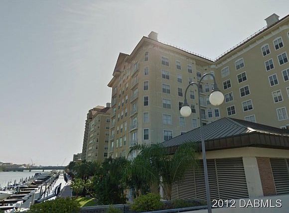 1st image of 700 Harbour Is S Unit 813