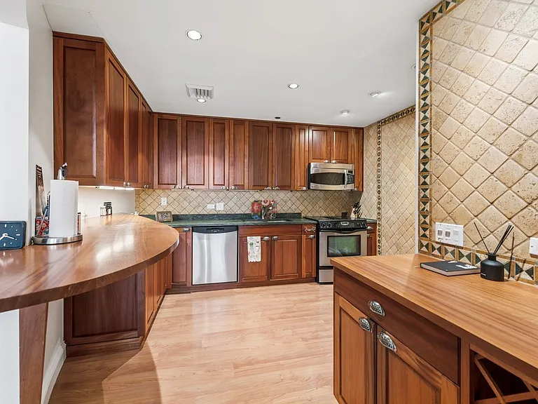 680 N Lake Shore Dr #1415 — Photo 6